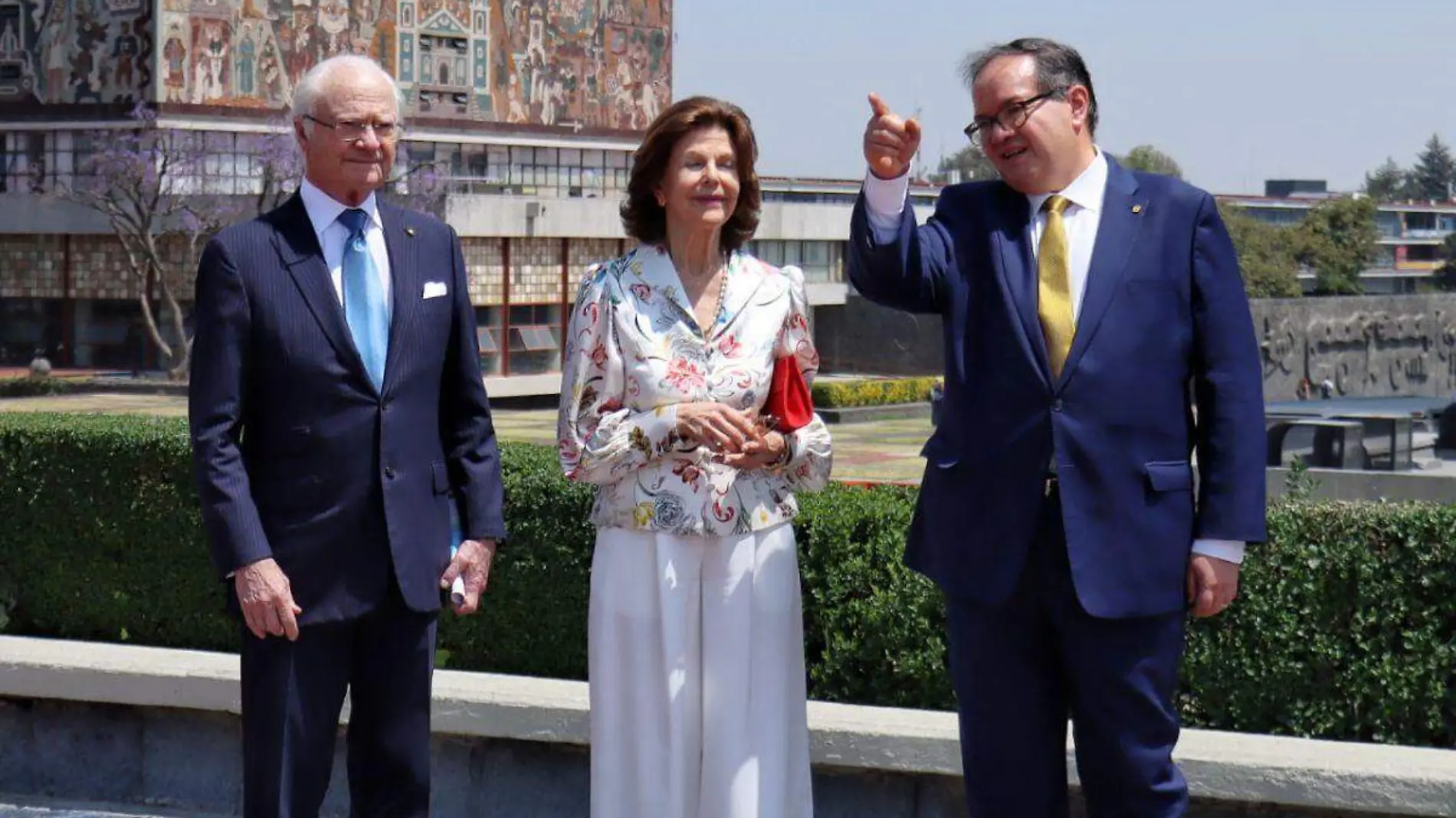 El rey Carlos XVI-reina Silvia de Suecia- Leonardo Lomelí Vanegas